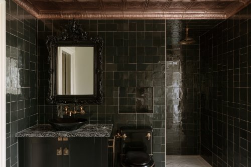 12 Gothic Bathroom Designs That Balance Drama and Daily Use