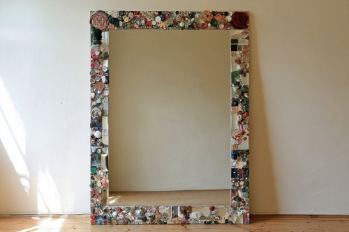 15 Upcycling Ideas for Old Mirrors