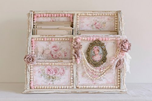 19 Romantic Shabby Chic Crafts for Beautiful Vintage Inspired Decor
