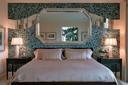 15 Stylish Mirror Headboard DIY Projects for a More Elegant Bedroom