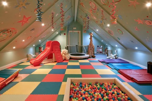 17 Creative Attic Playroom Ideas for Kids’ Spaces