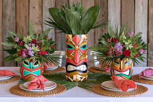 19 Tropical Luau Centerpieces With Fresh, Unexpected Style