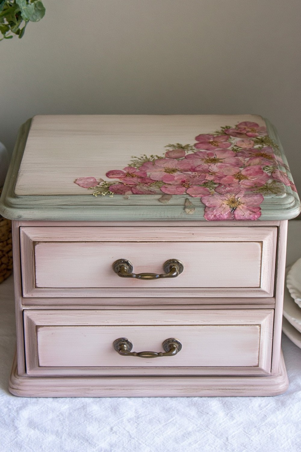13. Decorate With Pressed Flowers