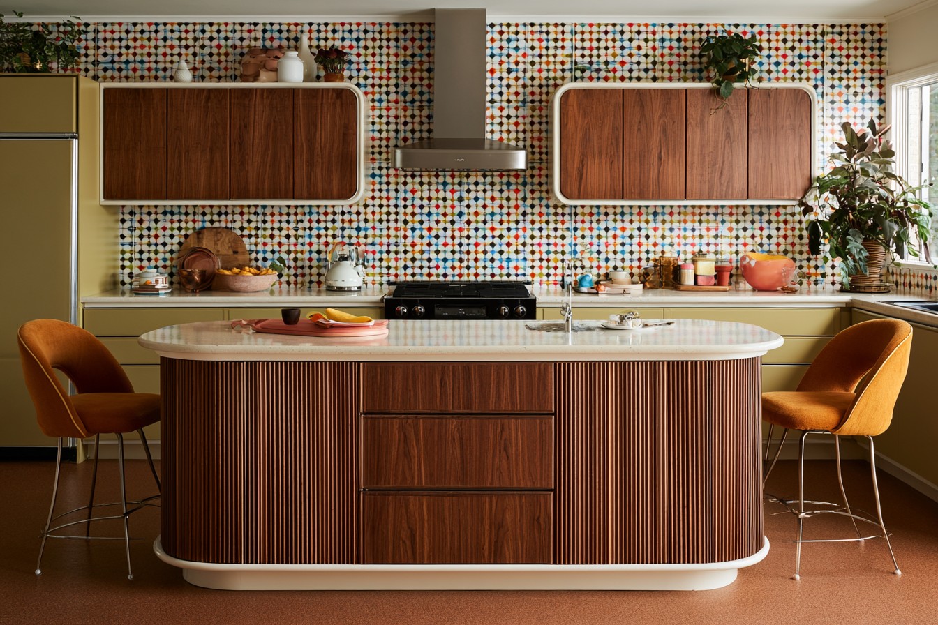 Retro kitchen featuring a rounded central island