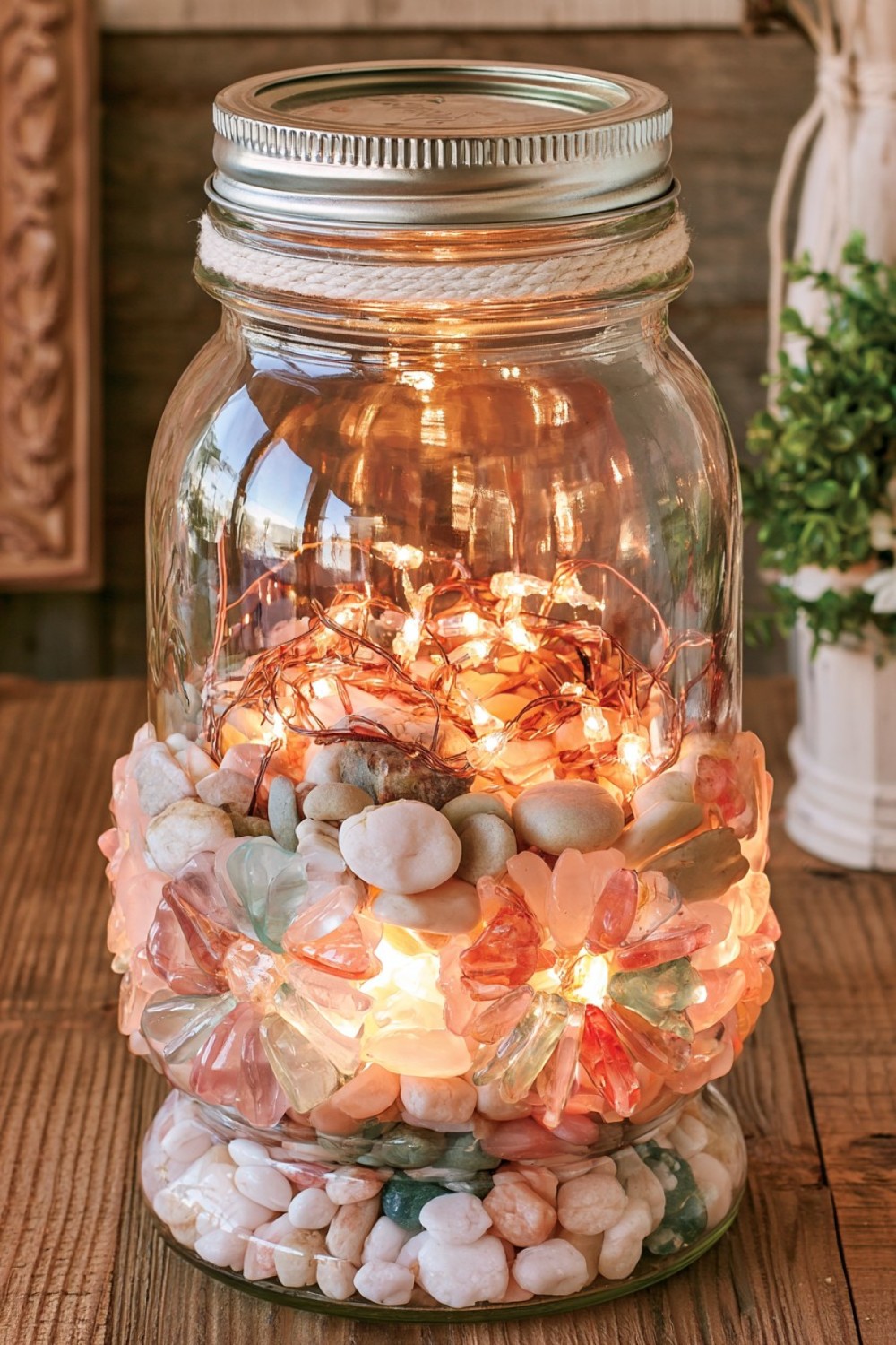 16. Layered Pebble Mason Jar Light