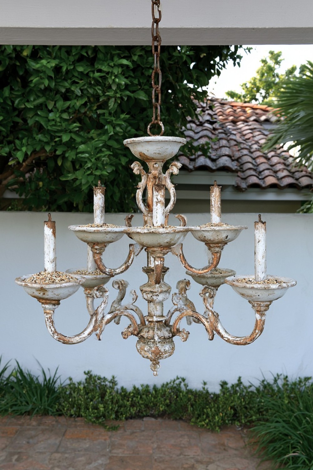 4. Make A Rustic Outdoor Bird Feeder