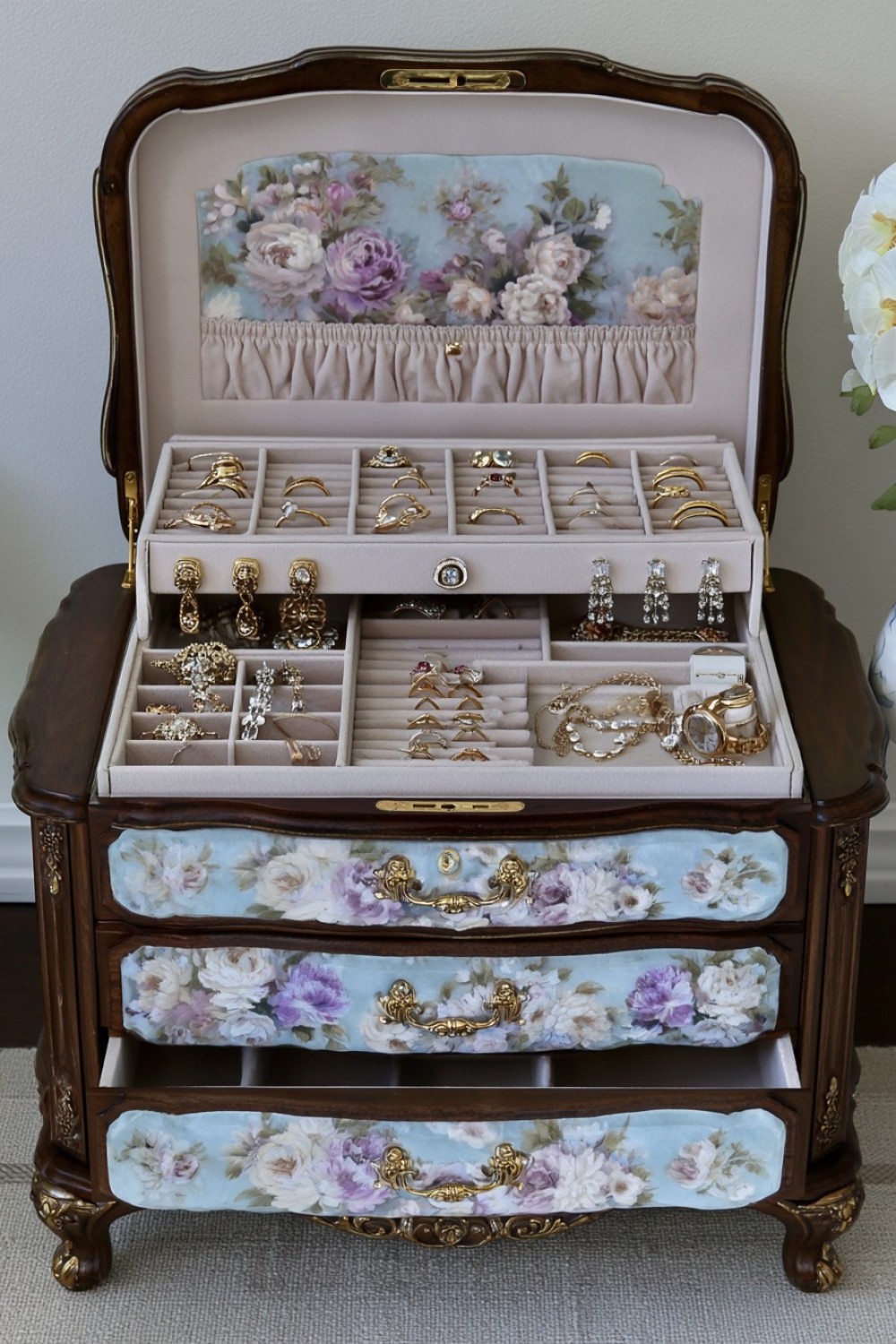 12. Add Felt Dividers For Better Organization