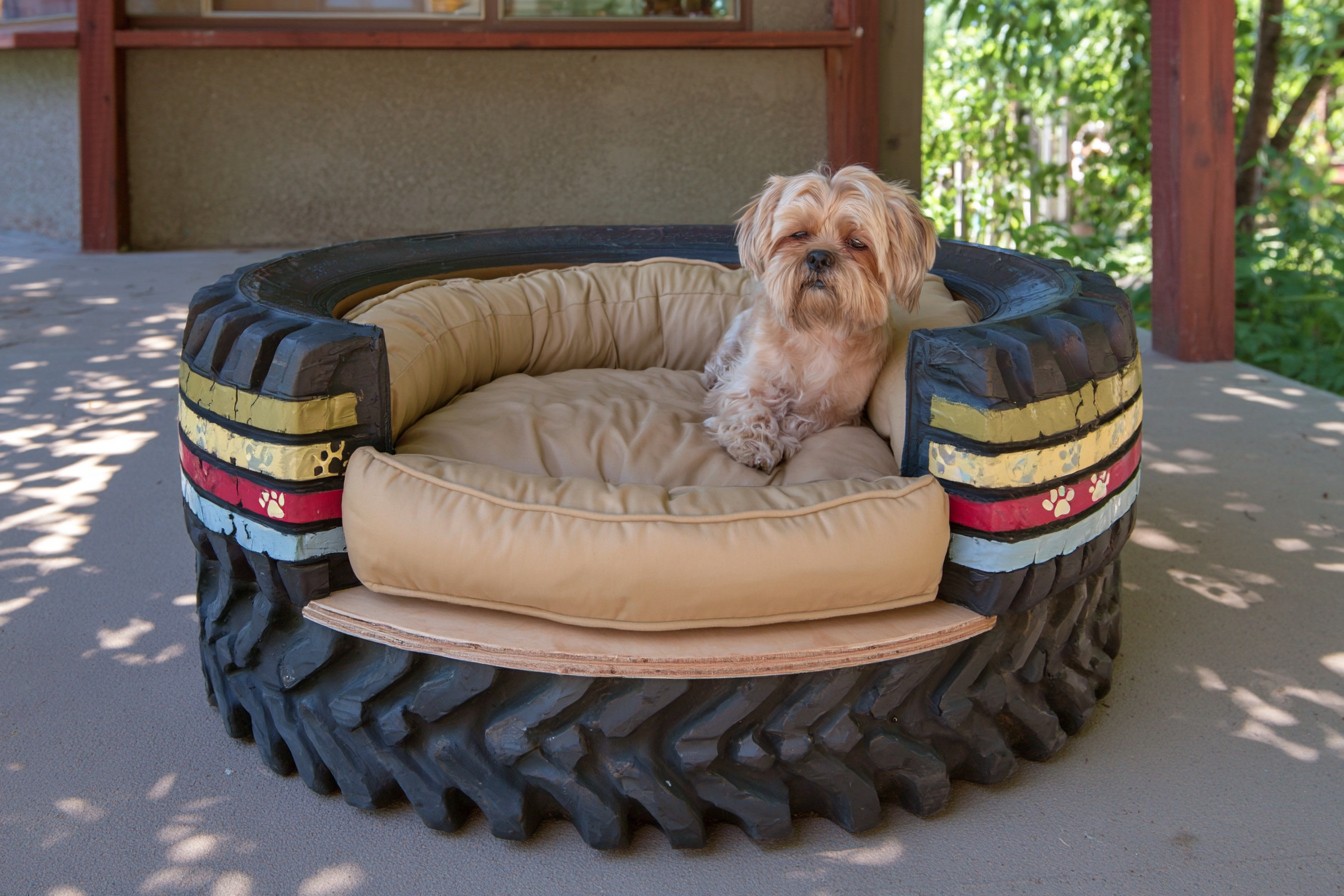 5. Fashion A Washable Outdoor Pet Bed