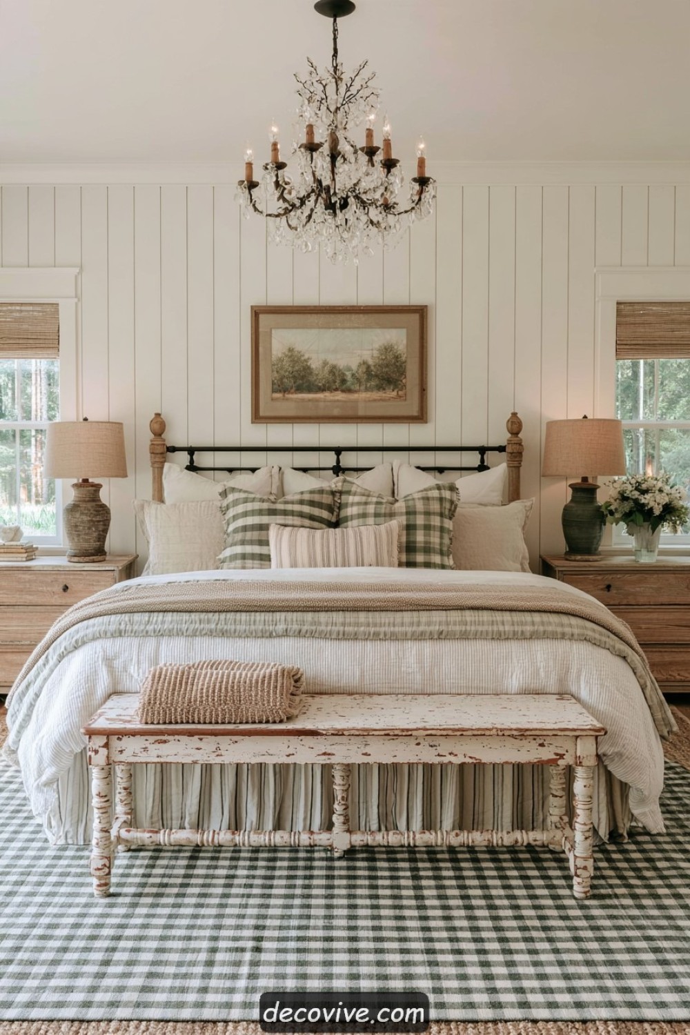 Painted spindle bench placed at the foot of a farmhouse bed