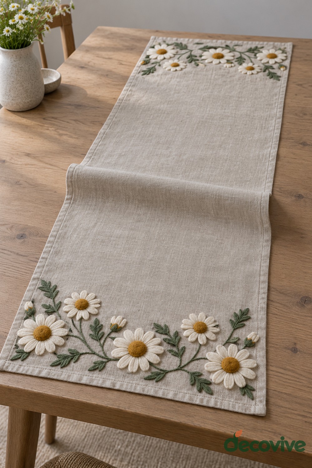 Daisy Border Table Runner